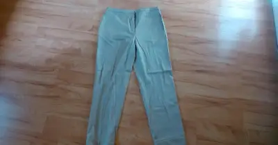 Damske elegantne nohavice ESCADA
