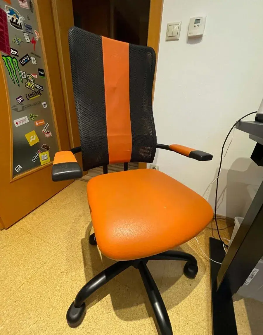 SpinaliS Hacker – ergonomická zdravotná stolička