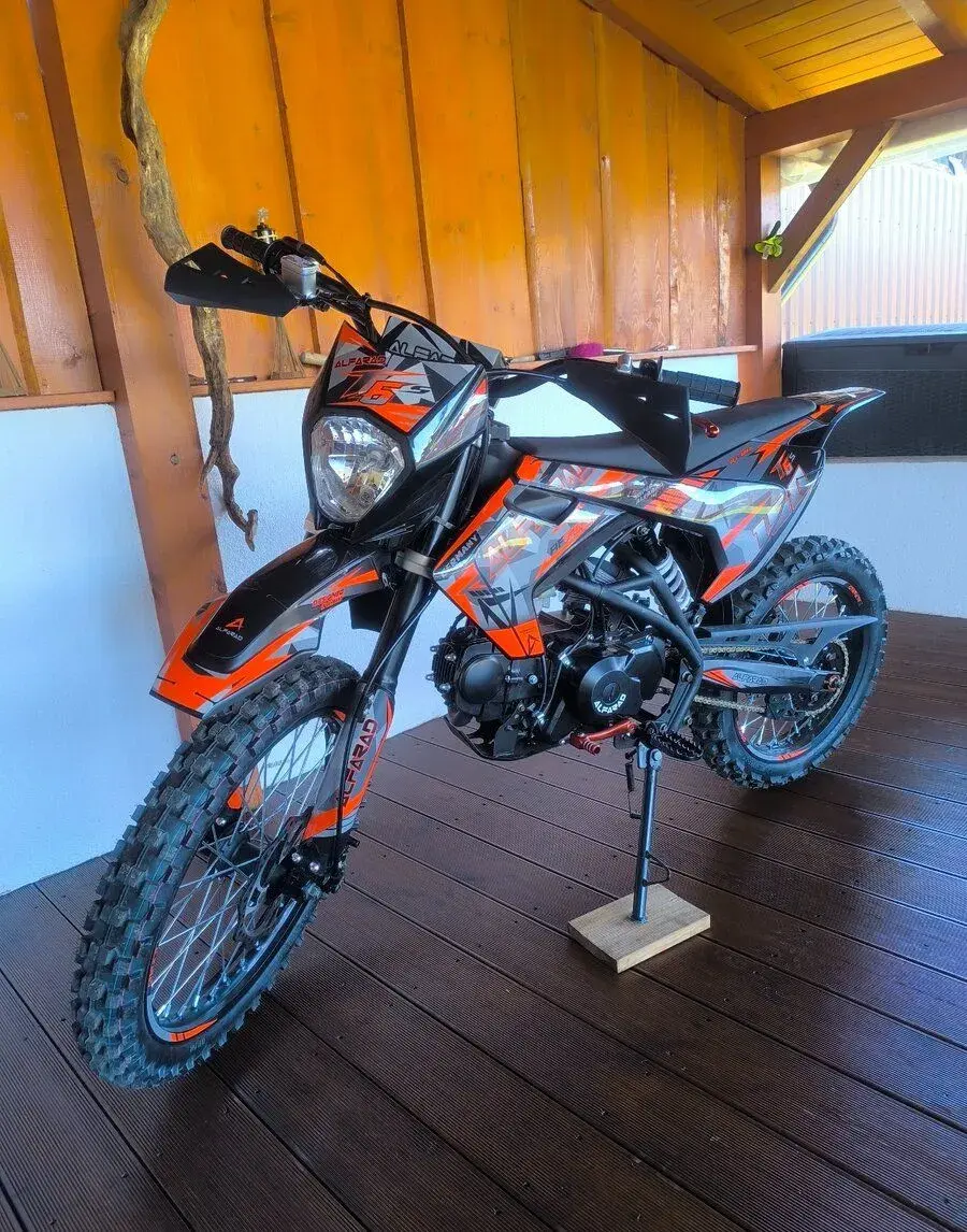 Kvalitný pitbike Alfarad 150cc. S kolesami19/16