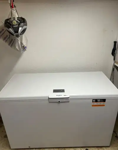Mraznička Whirpool