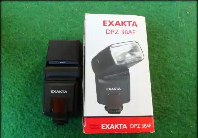 Blesk Exakta DPZ 38AF