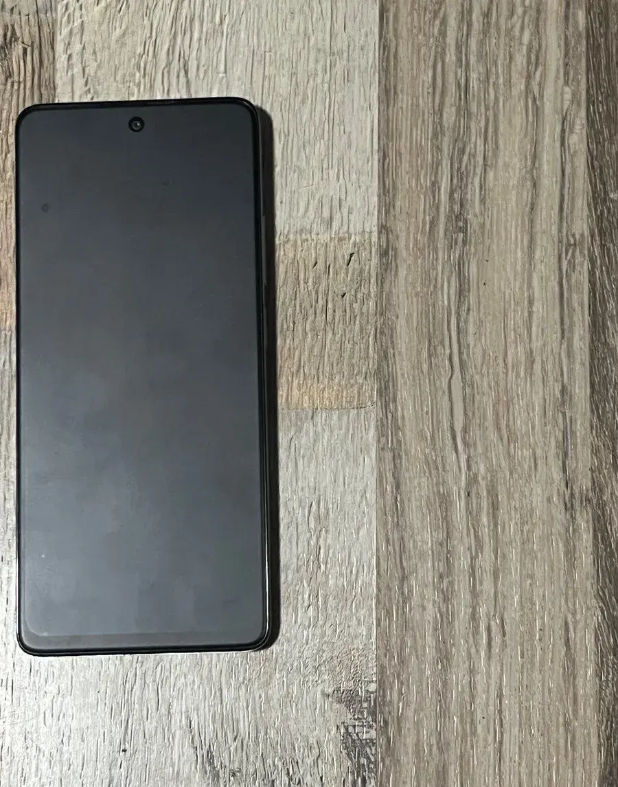 Mobilny telefon TCL 40