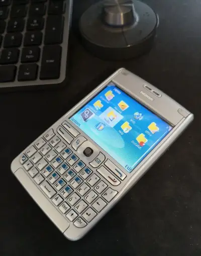 Retro Nokia E61 nový uloženka + komplet príslušen