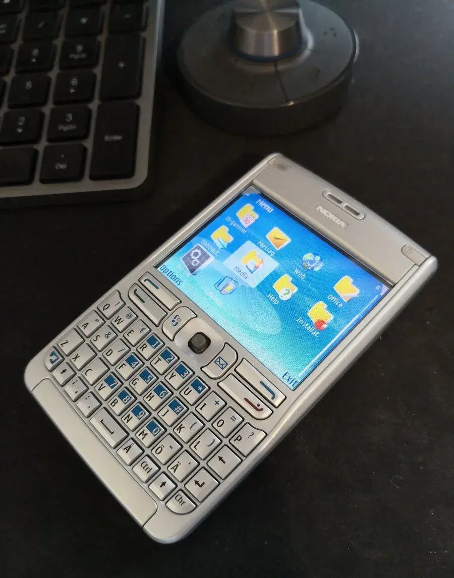 Retro Nokia E61 nový uloženka + komplet príslušen