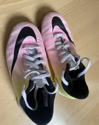 Halovky NIKE Jr veľkosť 33