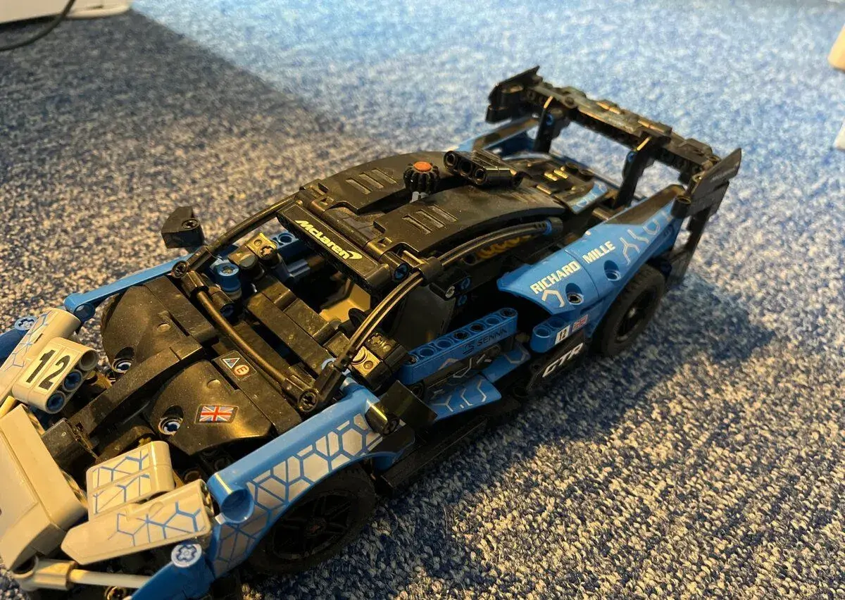 Lego technic auto Mclaren senna