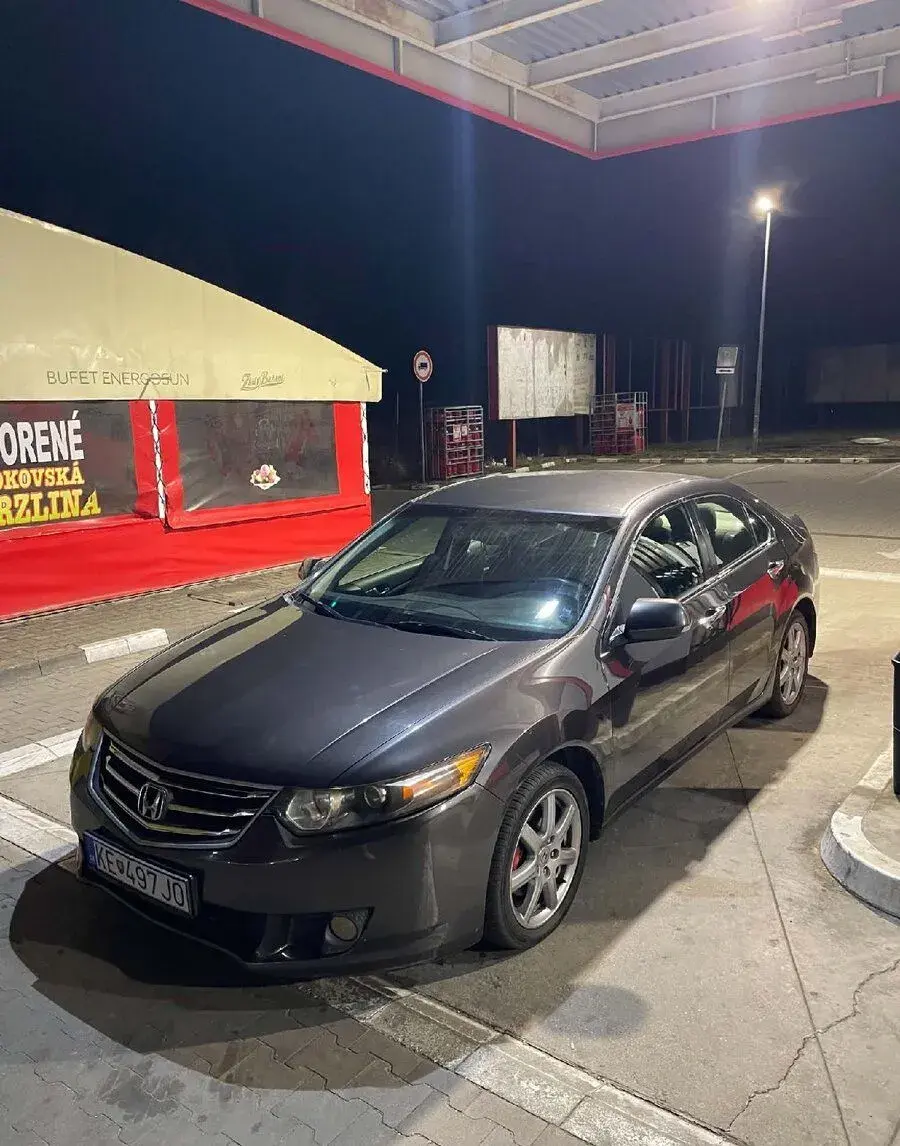 Honda Accord – 2009, 284 000 km