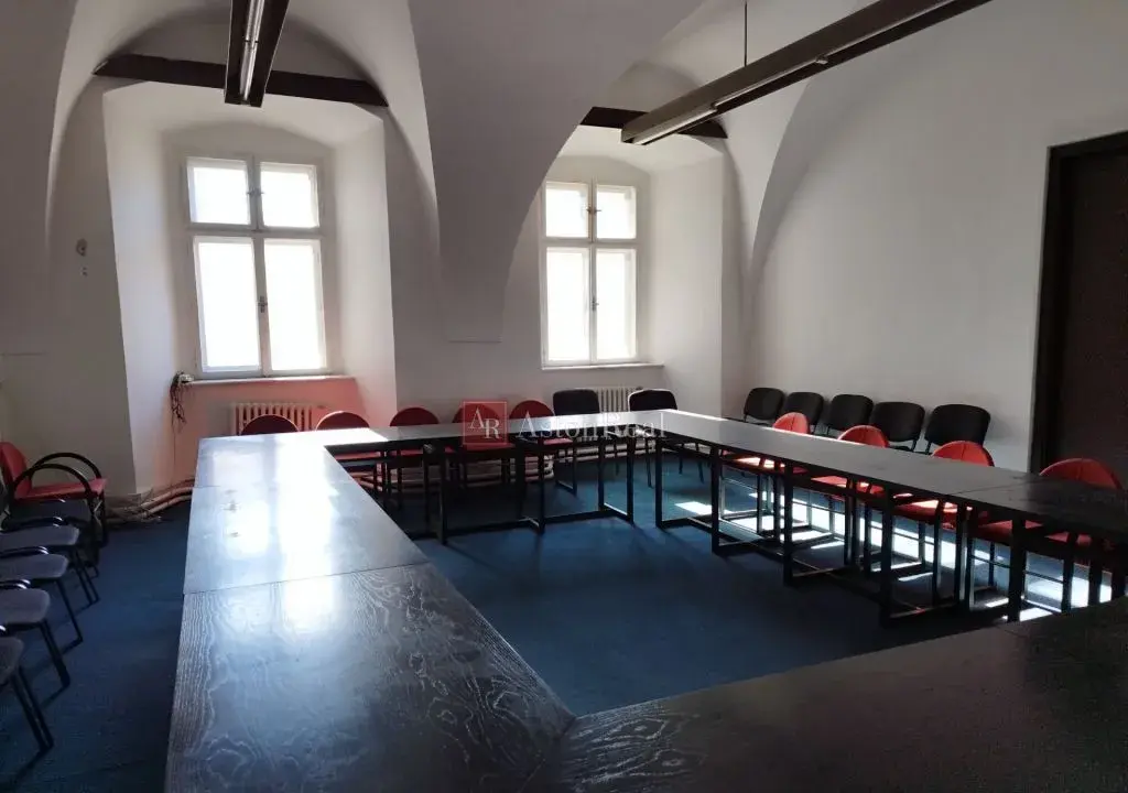 PRENÁJOM: Kancelárie 2x 50m2, Kapitulská ul.Banská Bystrica