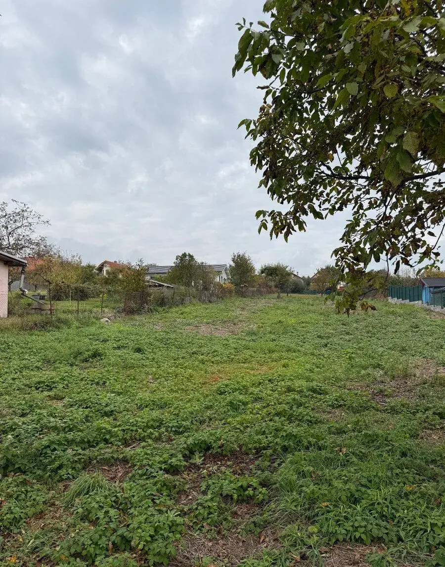 🏡 DEVELOPERSKÝ POZEMOK alebo pozemok na RD – KOŠICE, PEREŠ