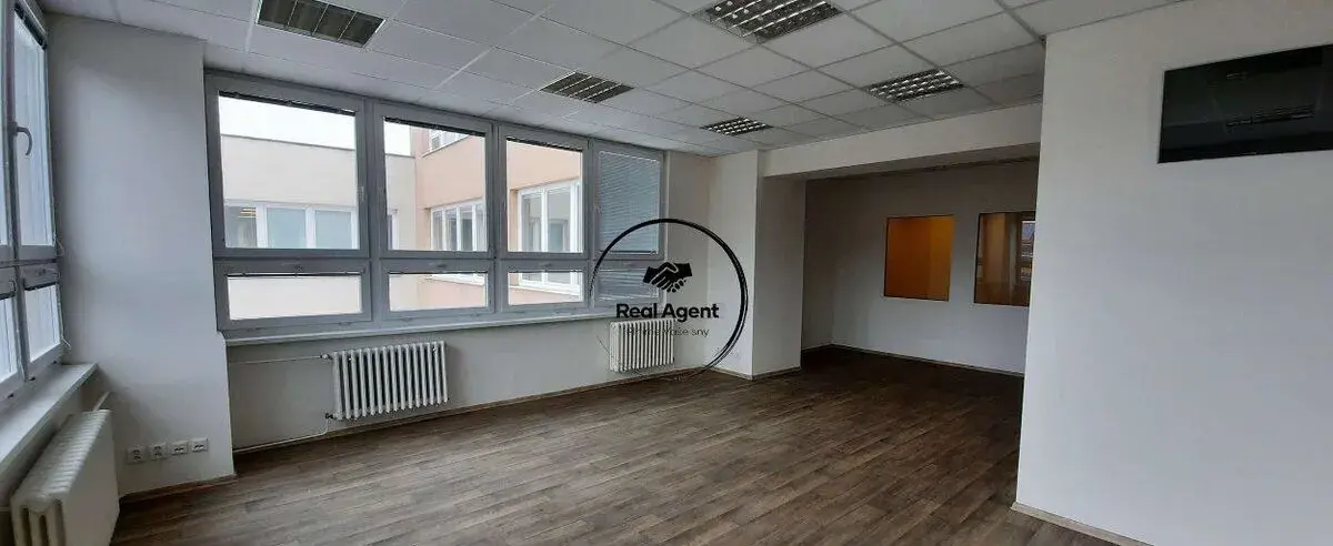 Na prenájom reprezentatívna kancelária v centre Košíc