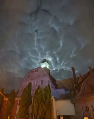Príď zahrať