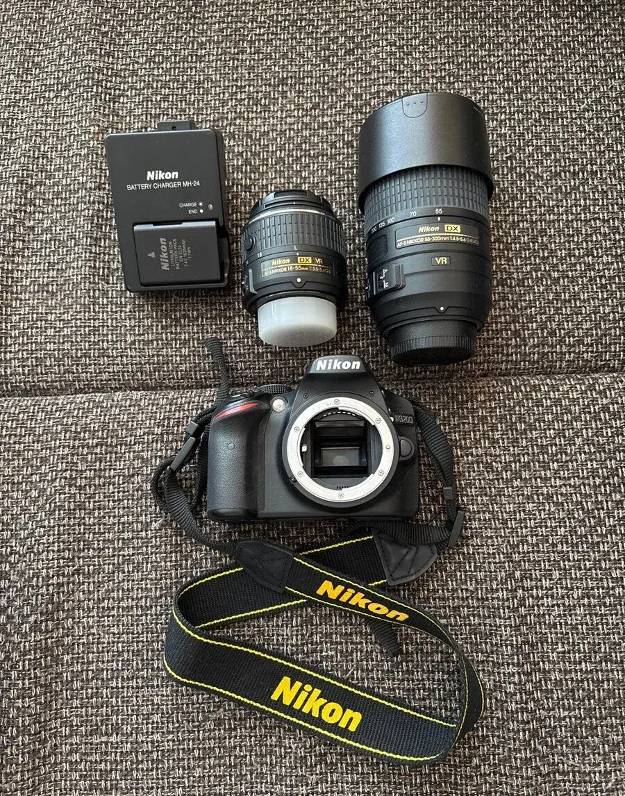Nikon D3200 + 2 objektívy + taška a príslušenstvo
