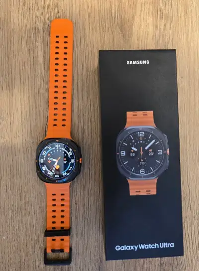 Samsung Galaxy Watch Ultra (250 €) + gratis 16ks remienkov