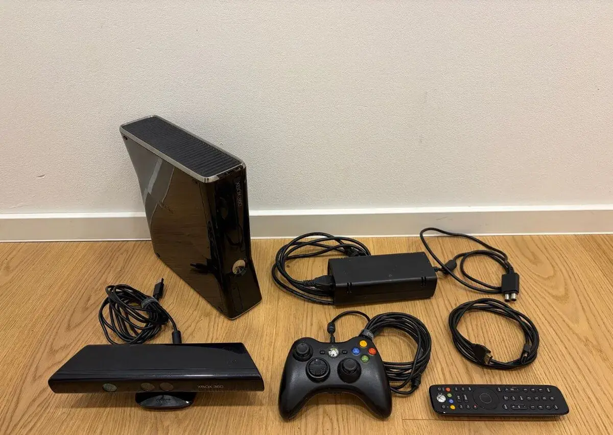 XBOX 360 + Kinect + 50 hier | Softmod + Aurora