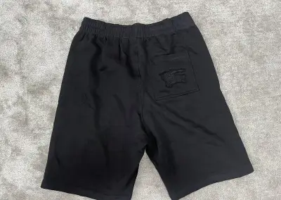Kraťasy Burberry - M