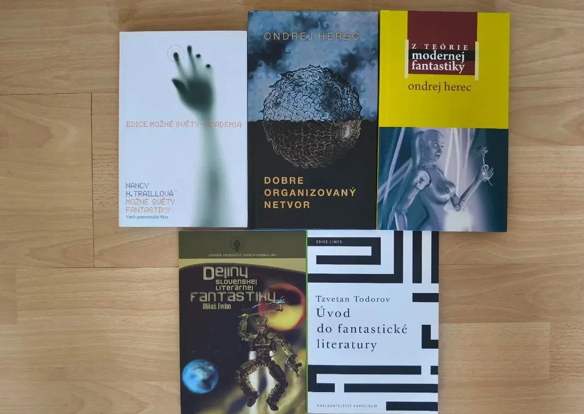 Odborne knihy z oblasti fantastiky, sci-fi