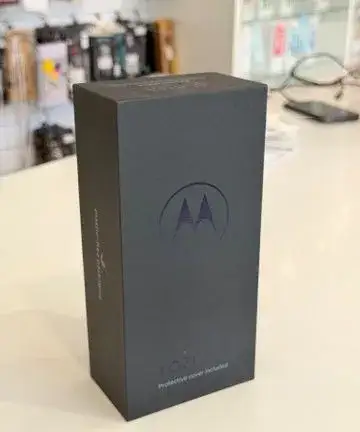 Motorola RAZR 40 Ultra 8/256 GB čierna – NOVÁ, zapečatená