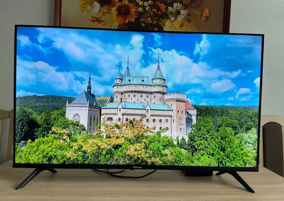 SMART LED TV Hisense H43B7100 4K Ultra HD s Wi-Fi