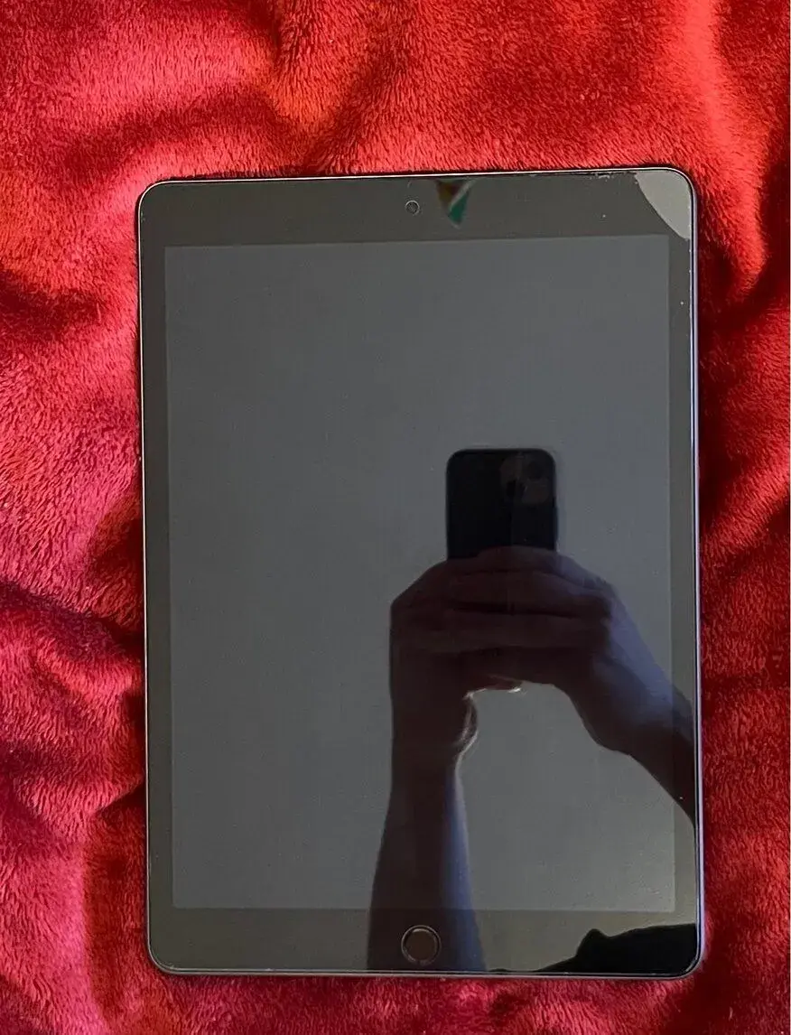 Ipad 9th generation 64gb 90%