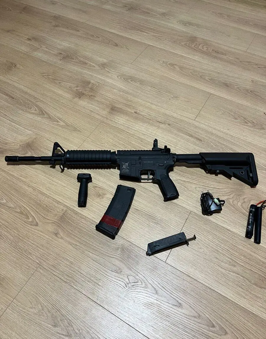 M4 AR15 RIS charlie