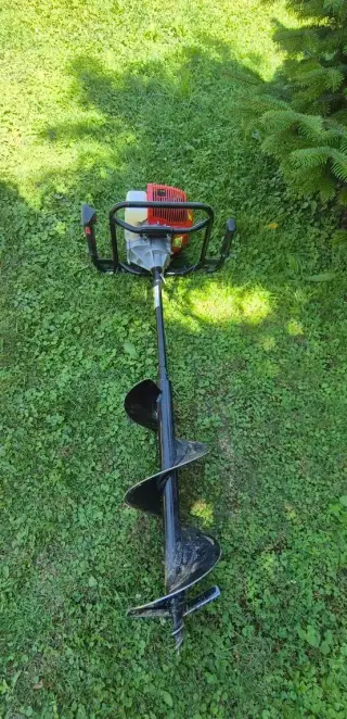 ZEMNÝ VRTÁK HECHT