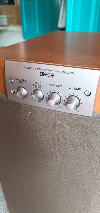 Subwoofer Yamaha YST-SW205