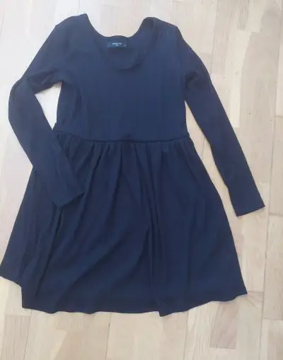 Dámske šaty veľkosť S