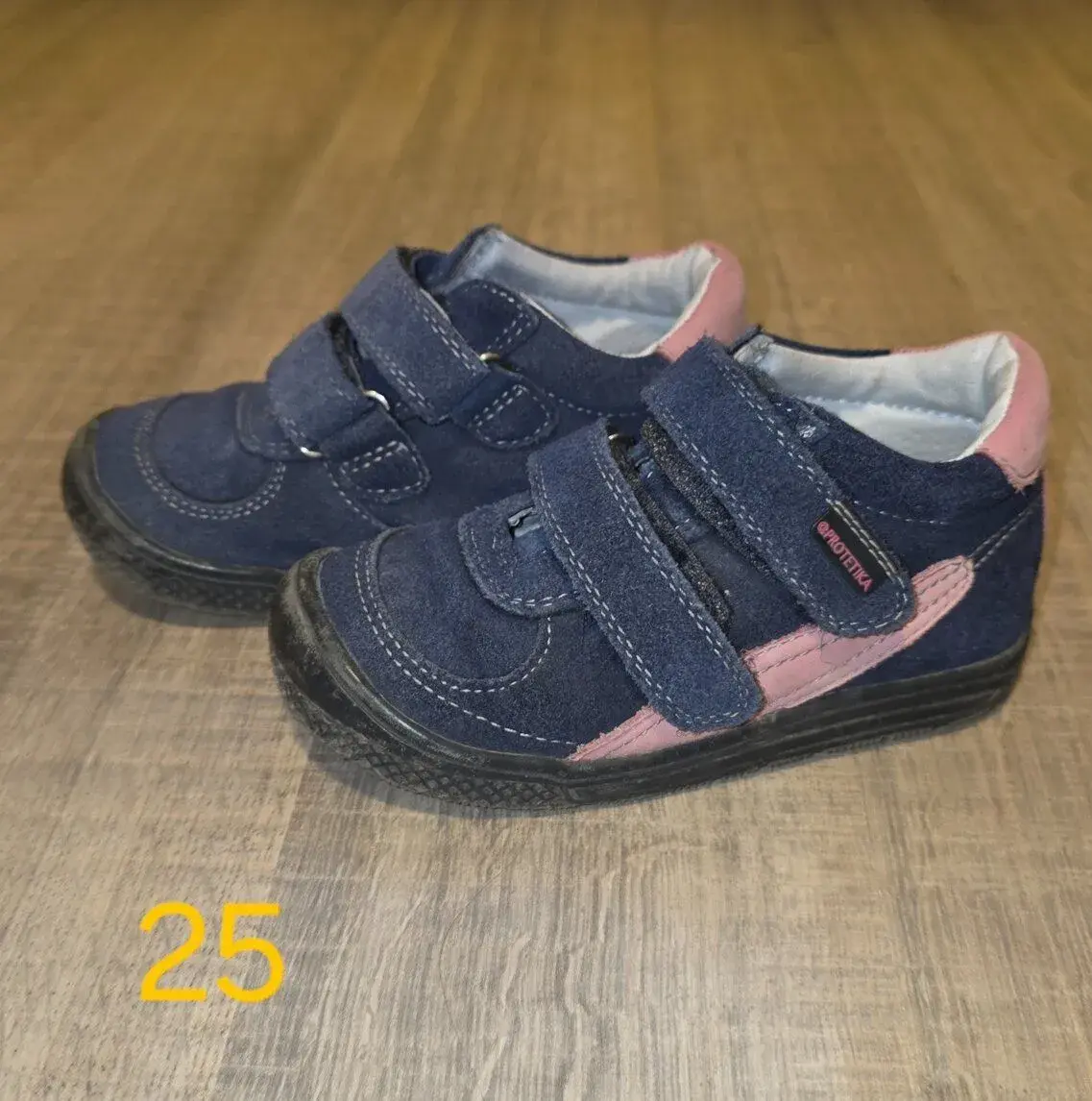 Dievcenske prechodne topanky velkost 25