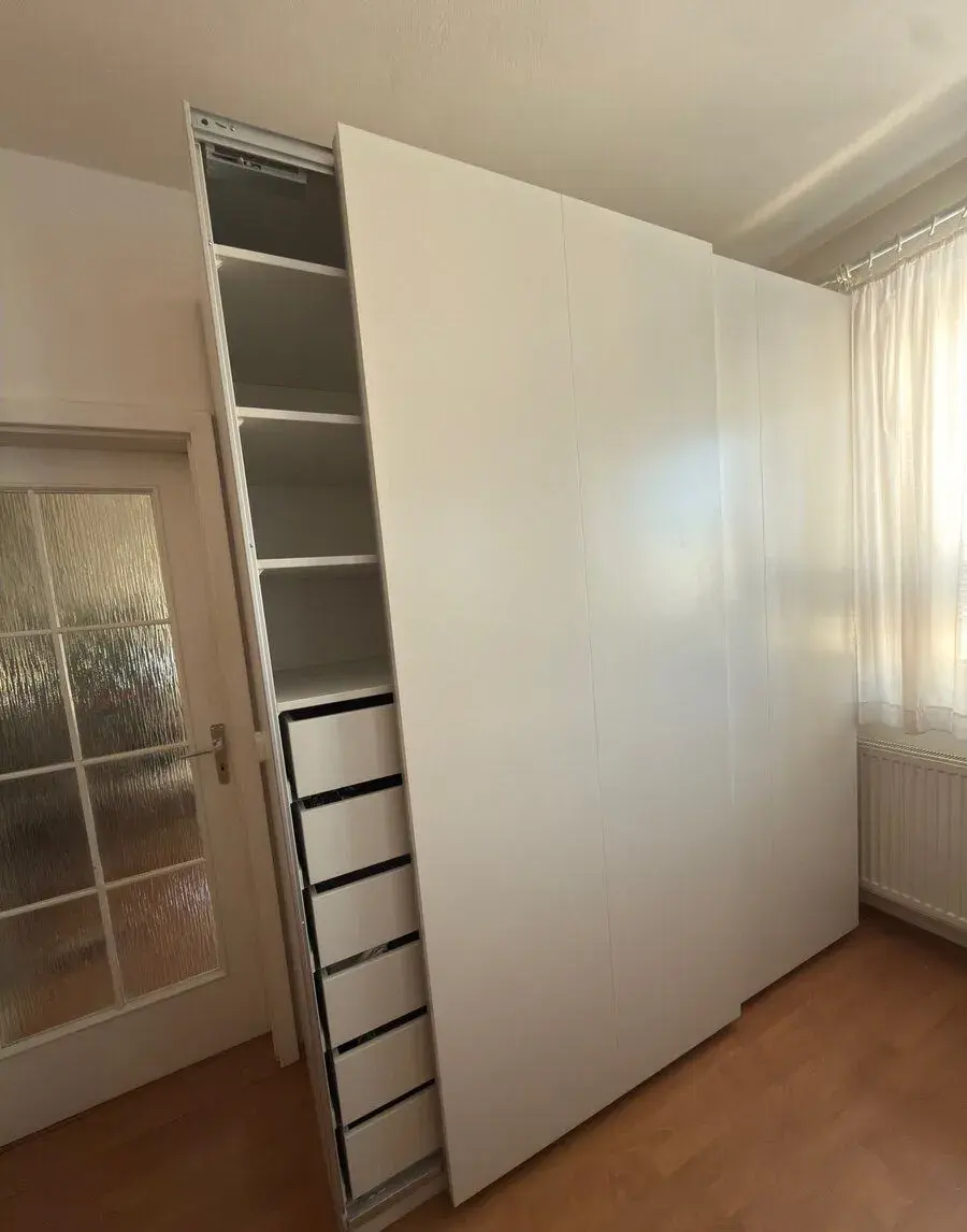 IKEA Posuvné dvere “Hasvik” na skrine Pax