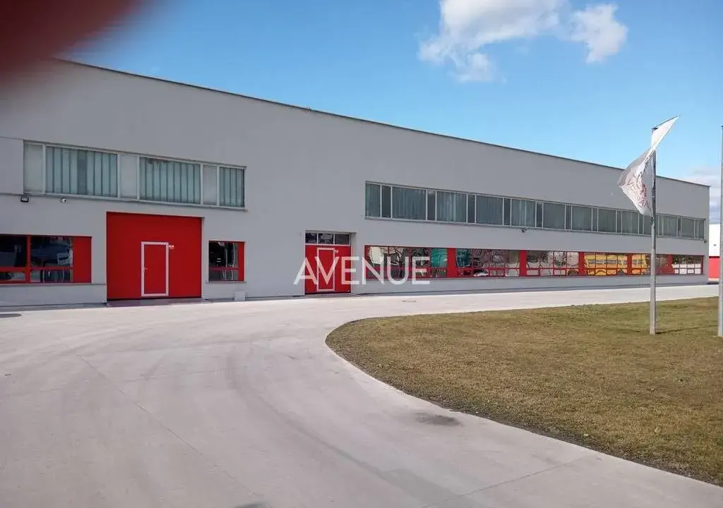 AVENUE I kvalitné skladové priestory s administratívou, Báho