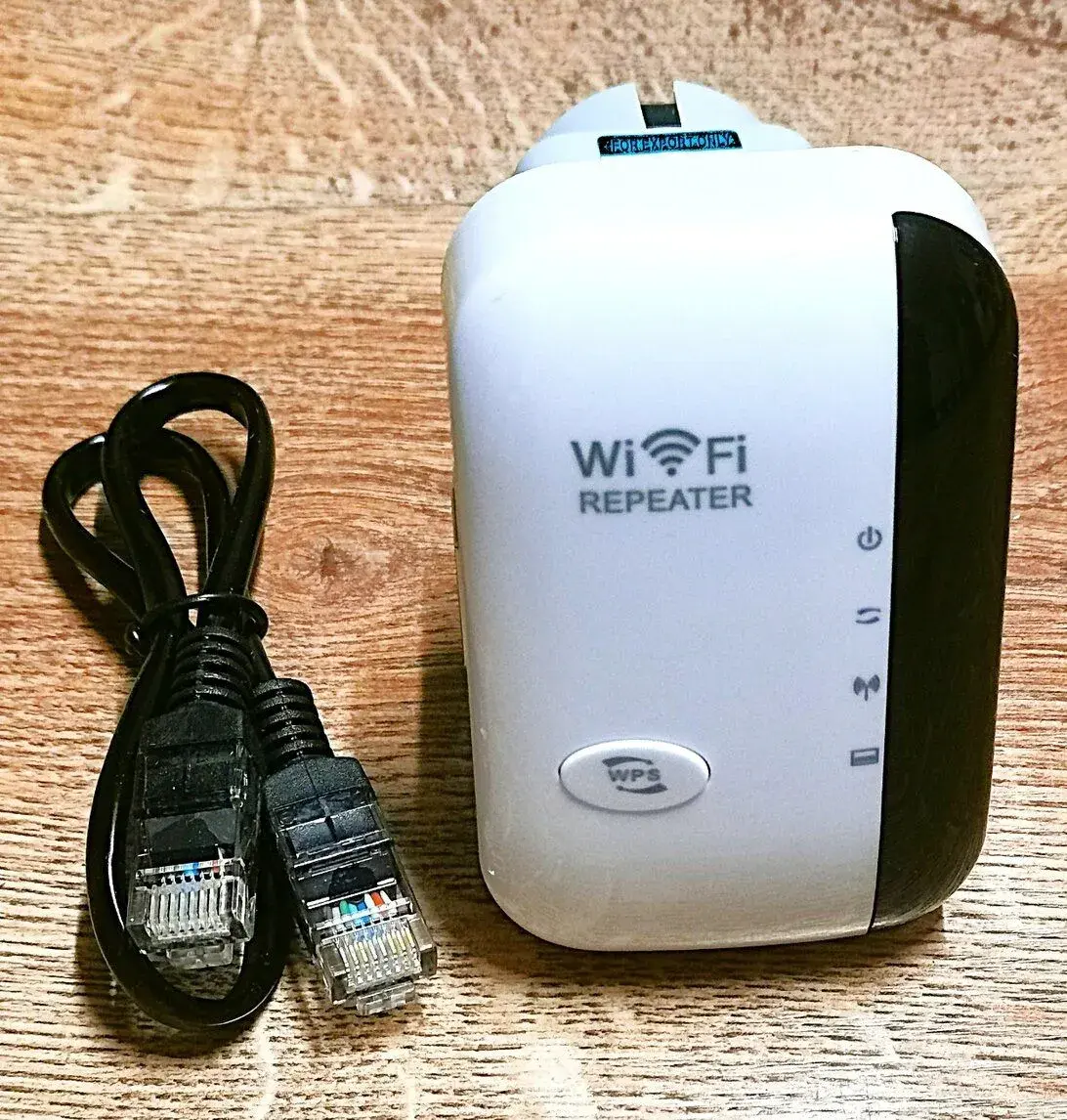 WiFi extender / repeater Wireless-N (Zosilňovač WiFi signálu