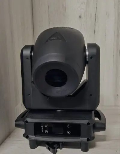 Otočne hlavy V-Show spot s718elf 150w Nové