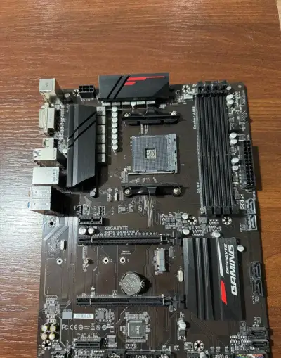 Základnú dosku GIGABYTE B450 GAMING X