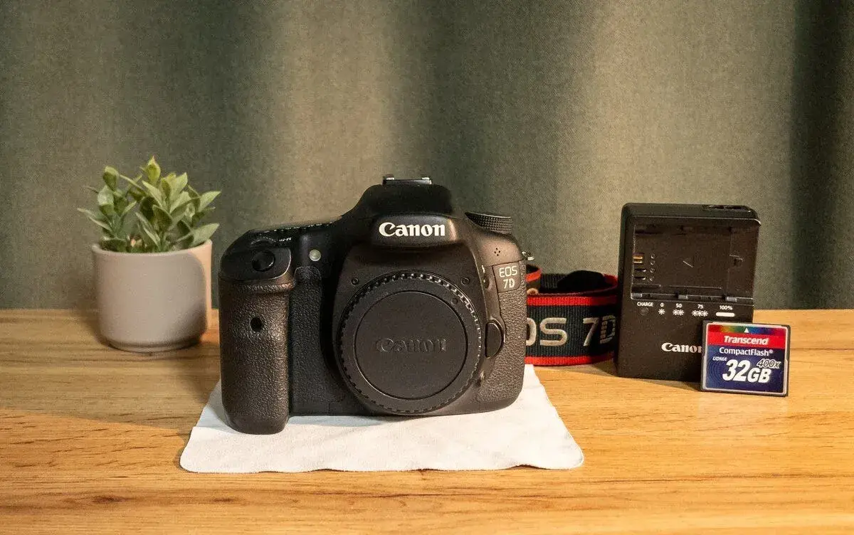 Canon 7D (top stav)