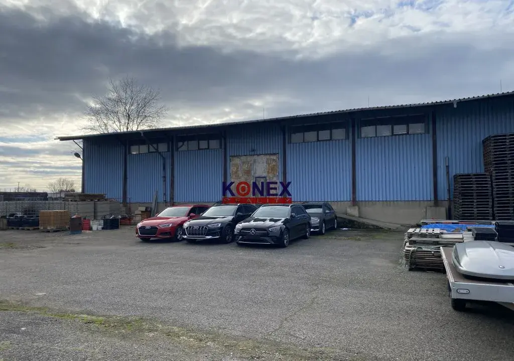 PRENÁJOM - Sklad (850 m2) + odstavná plocha 4000 m² Trebišov