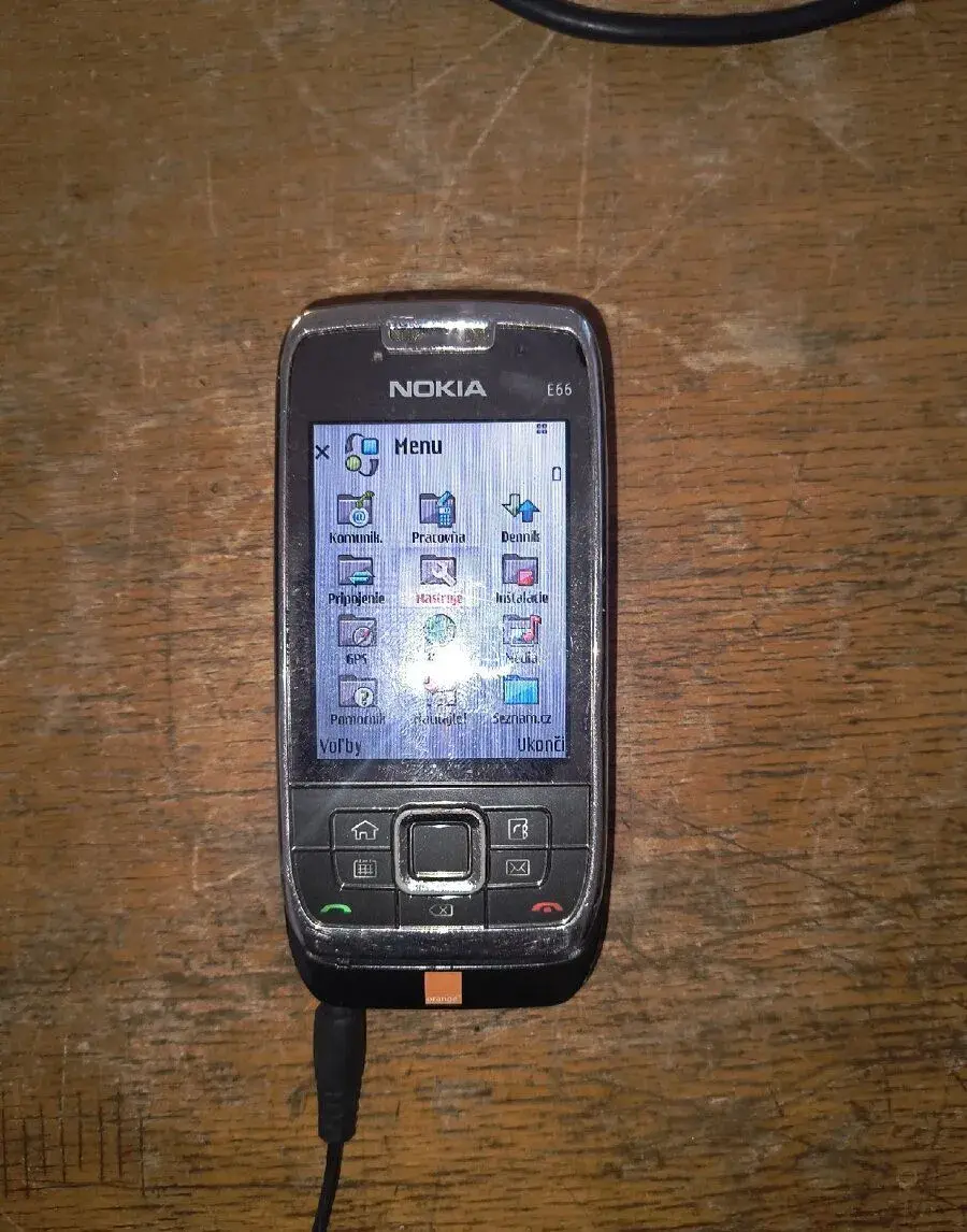 Nokia E66