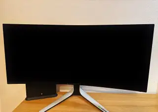 Unikátny monitor Dell Alienware AW3423DW