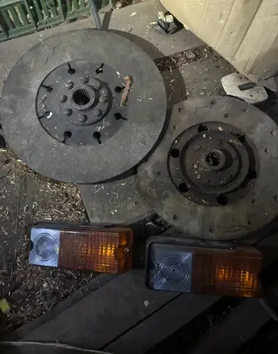 Spojky lamely a svetla na traktor