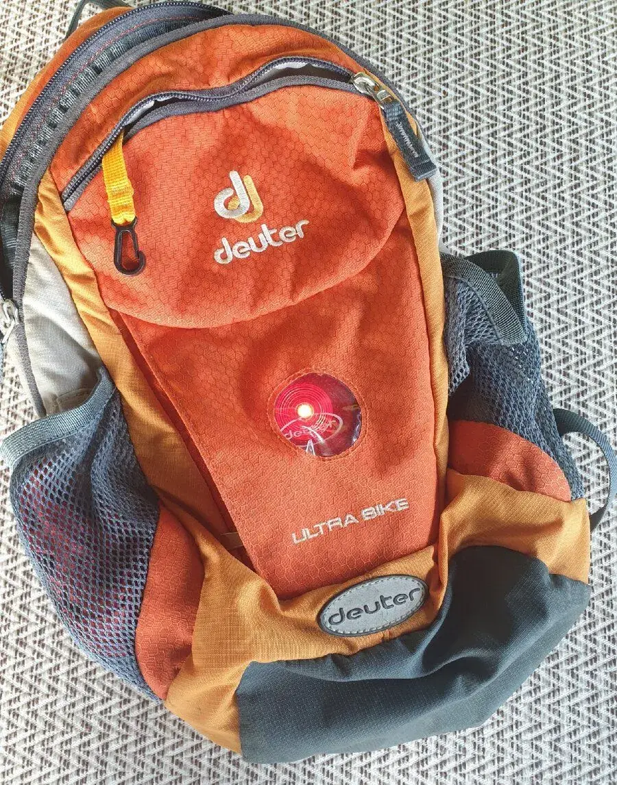 Detsky ruksak Deuter Ultra Bike so svetlom a H2O