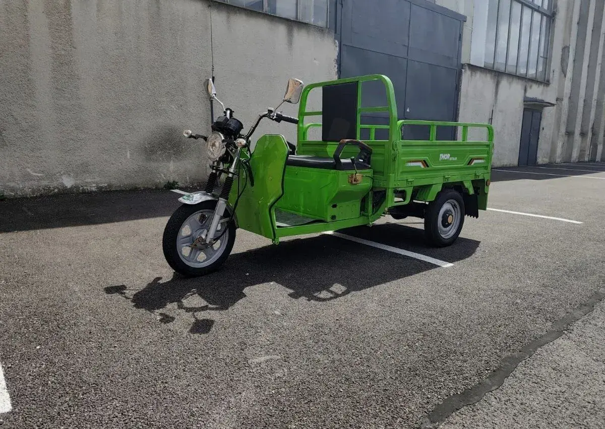 Elektrickú nákladnú trojkolku