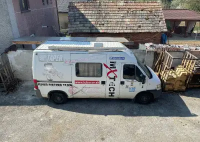 Obytná dodávka
