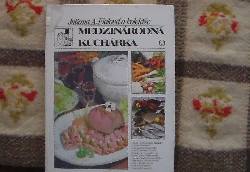 MEDZINÁRODNÁ KUCHÁRKA