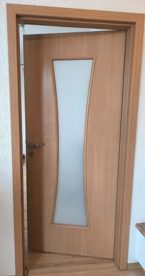 Interiérové dvere s mliečnym sklom + kľučky