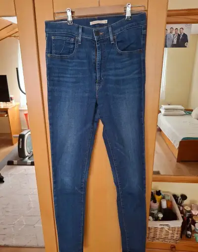 Dámske rifle Levi's