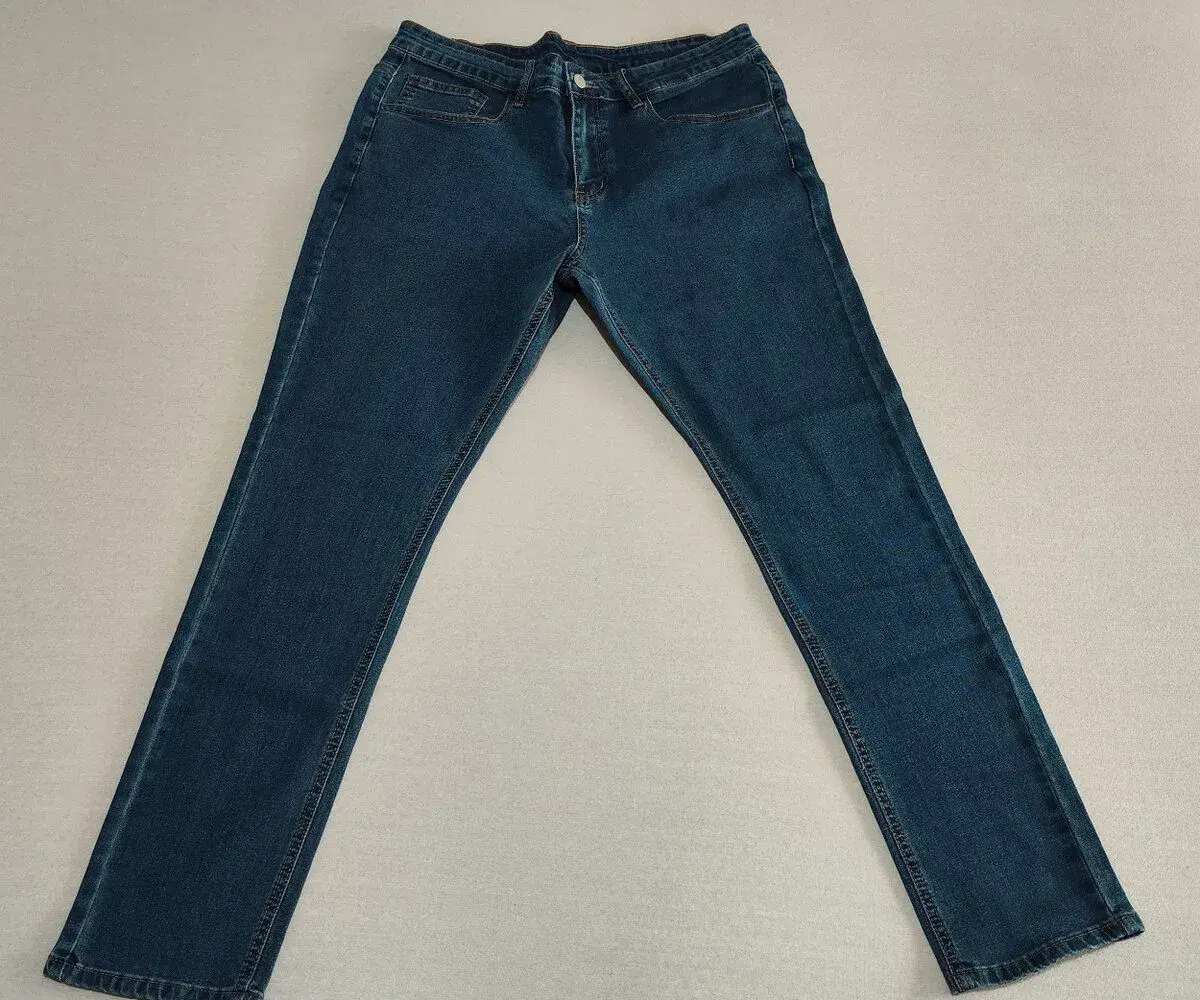 Jeansy Manfinity