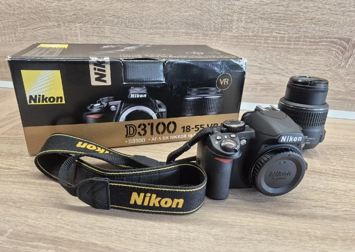 Nikon D3100