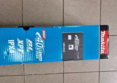 Makita UR016GZ Krovinorez 40V.
