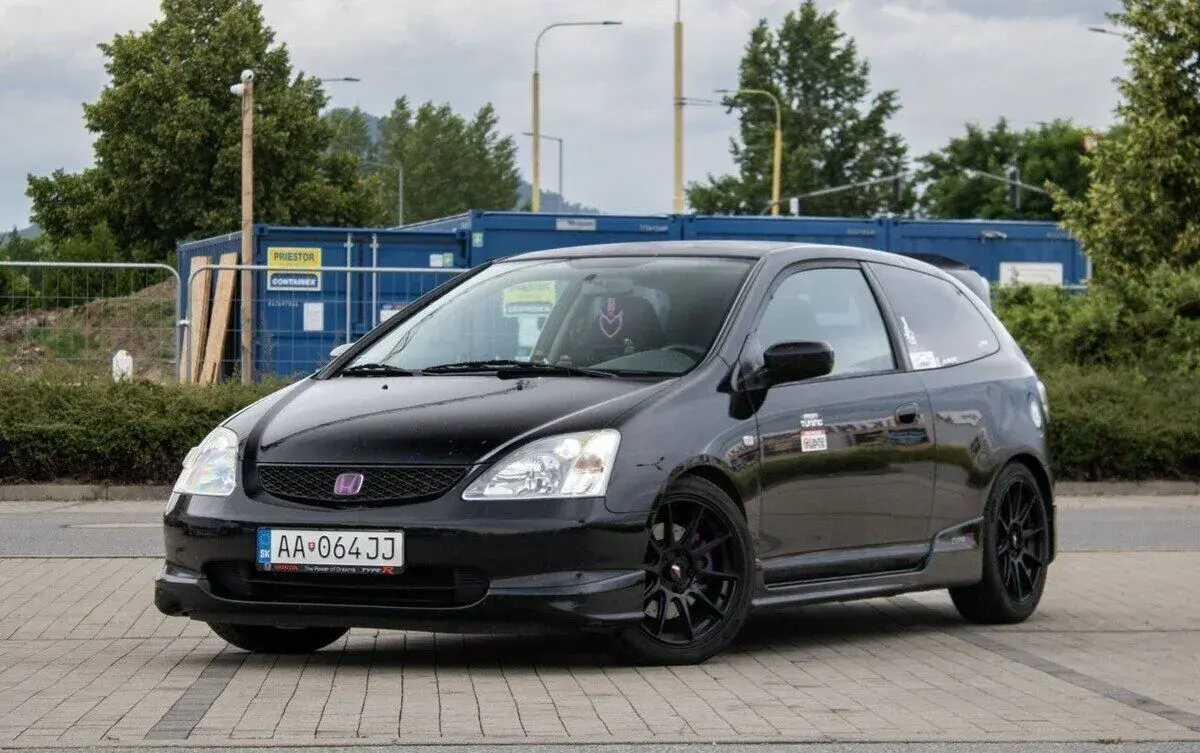 Honda Civic – 2001, 280 000 km