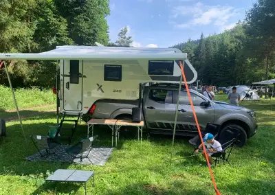 Obytná nadstavba na pic up