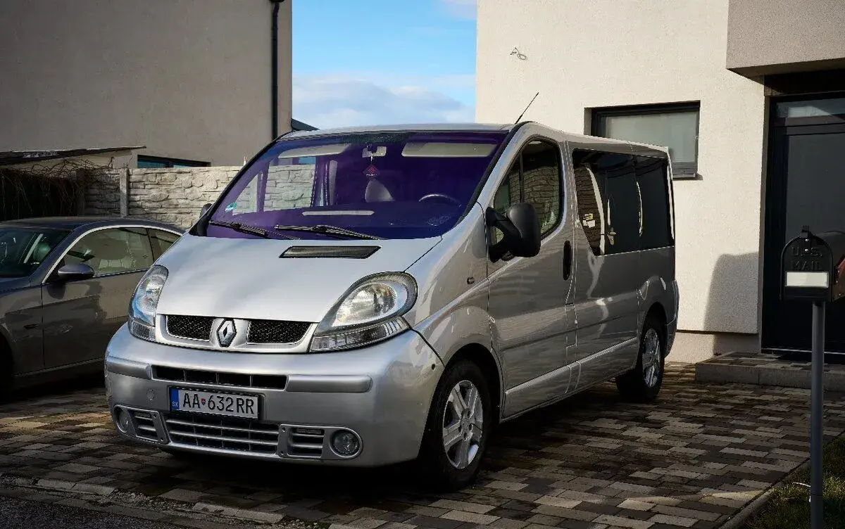 Renault TRAFIC – 290 000 km